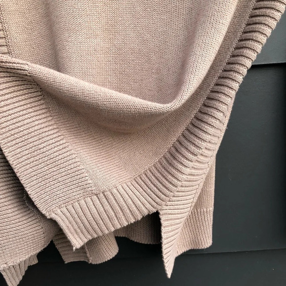 Tahari Rollneck Cotton Mix Sweater with side ribbing feature - S - Picture 5 of 6